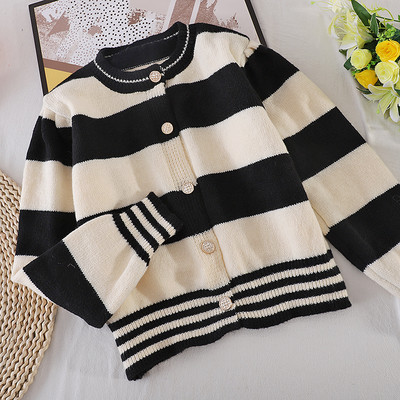 Naiste triibuline kahevärviline nööpidega vest