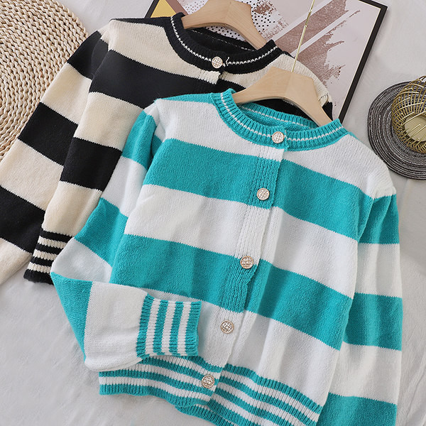 Naiste triibuline kahevärviline nööpidega vest