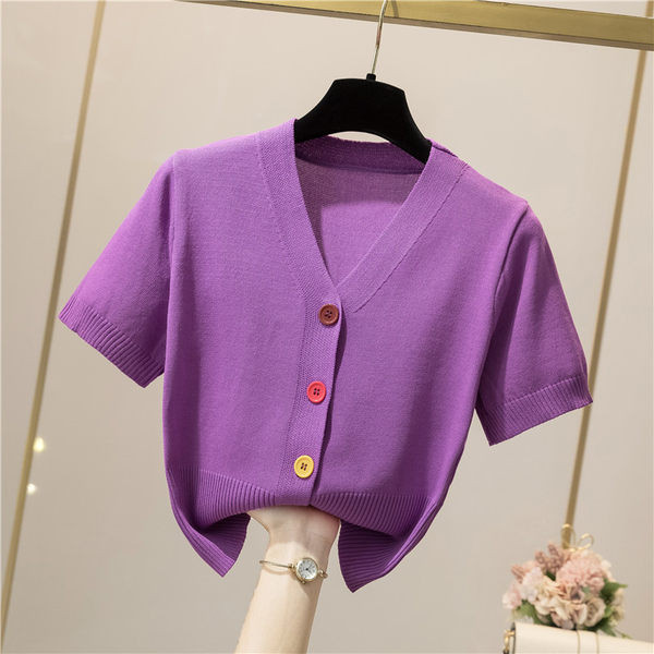 Sieviešu jaka ar īsām piedurknēm un krāsainām pogām