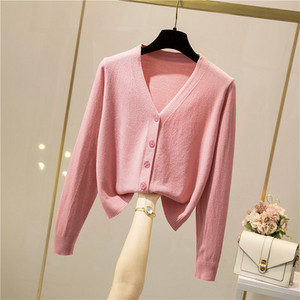 Naiste lühike vest pikkade varrukatega ja spitsikaelusega