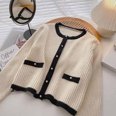 Ümara kaelusega-retro stiilis naiste kampsun