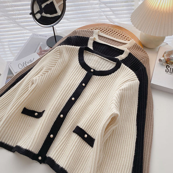 Ümara kaelusega-retro stiilis naiste kampsun