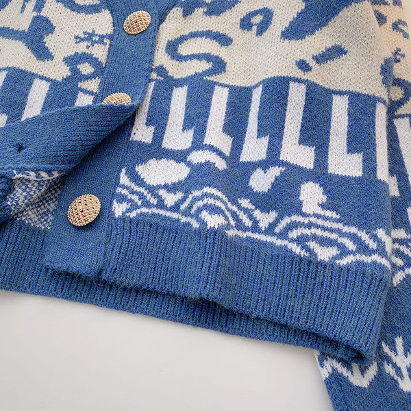 Nööpide ja spitsikaelusega talvevest