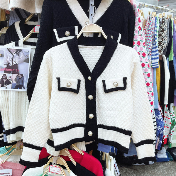 Uue mudeli naiste vest - pikkade varrukatega ja spits kaelusega