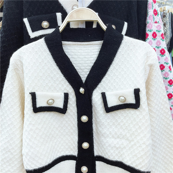 Uue mudeli naiste vest - pikkade varrukatega ja spits kaelusega