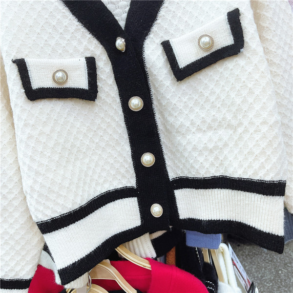 Uue mudeli naiste vest - pikkade varrukatega ja spits kaelusega