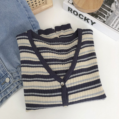 Triibuline naiste nööpidega kardigan