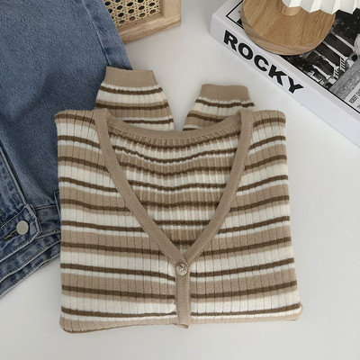 Triibuline naiste nööpidega kardigan