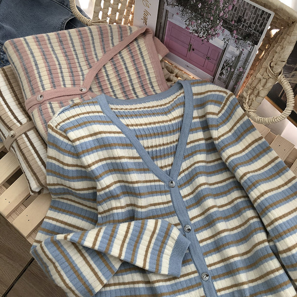 Triibuline naiste nööpidega kardigan