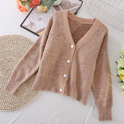 Vabaaja vest spitsikaela ja nööpidega