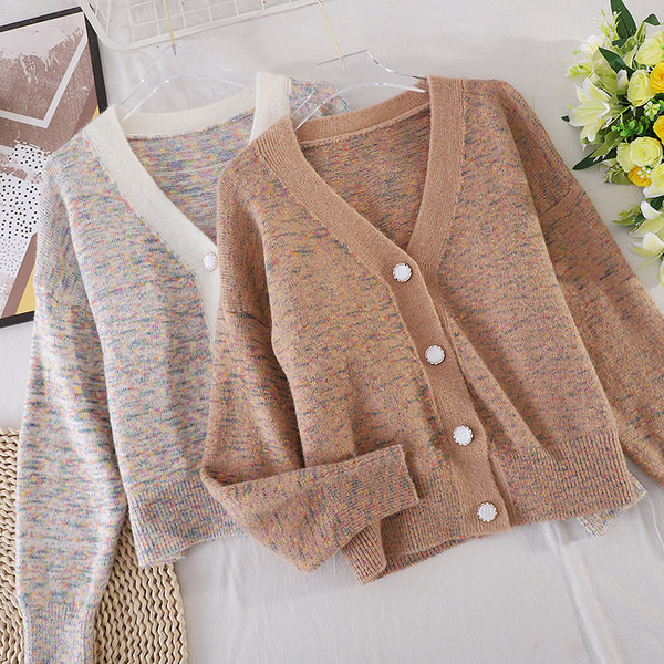 Vabaaja vest spitsikaela ja nööpidega