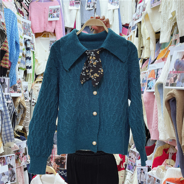 Uue mudeli kootud vest kolmes värvitoonis - retro stiilis