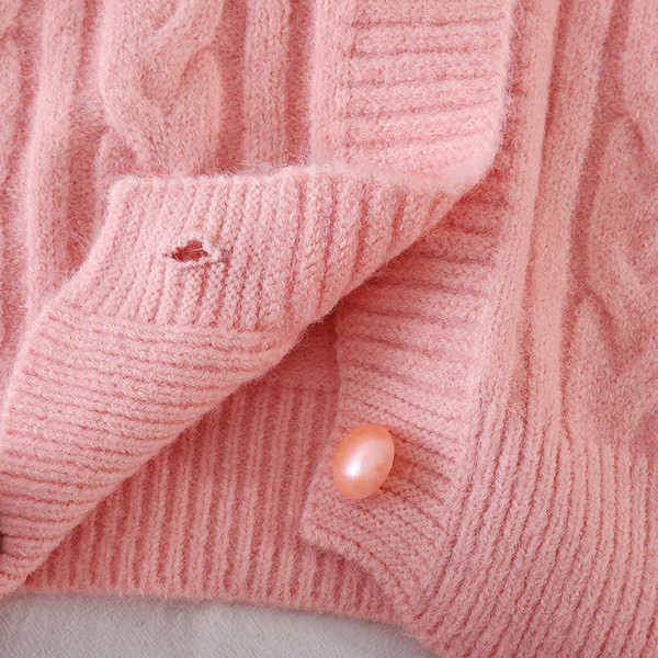 Kootud nelja värvi nööpidega naiste kardigan