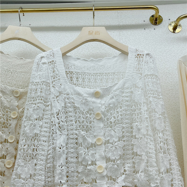 Kahes värvitoonis ruudu kaelusega uus mudel naiste pitskardigan