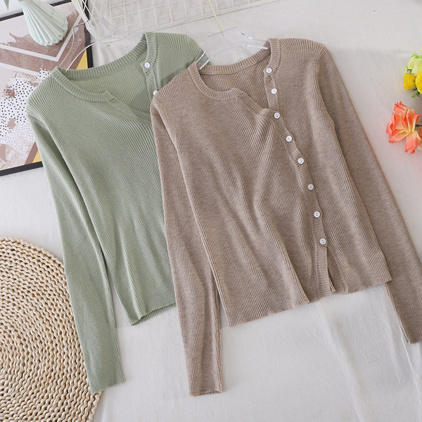 Vesta moderna de dama cu nasturi si maneci lungi