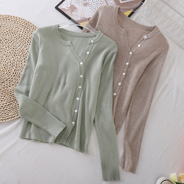 Vesta moderna de dama cu nasturi si maneci lungi