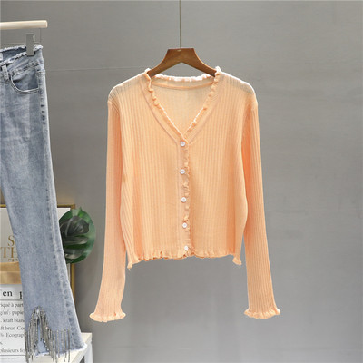 Peenikese kudumiga nööpidega lokkidega naiste kampsun