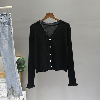 Peenikese kudumiga nööpidega lokkidega naiste kampsun