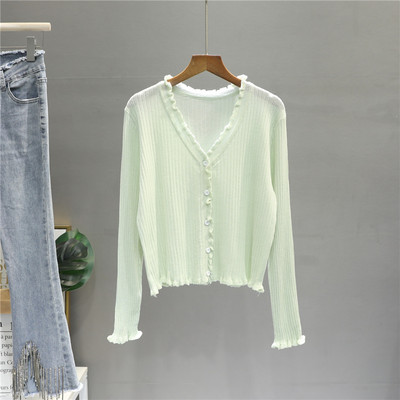 Peenikese kudumiga nööpidega lokkidega naiste kampsun