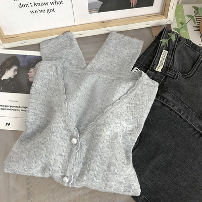 Vabaaja naiste vest pärlite ja spitsikaelusega