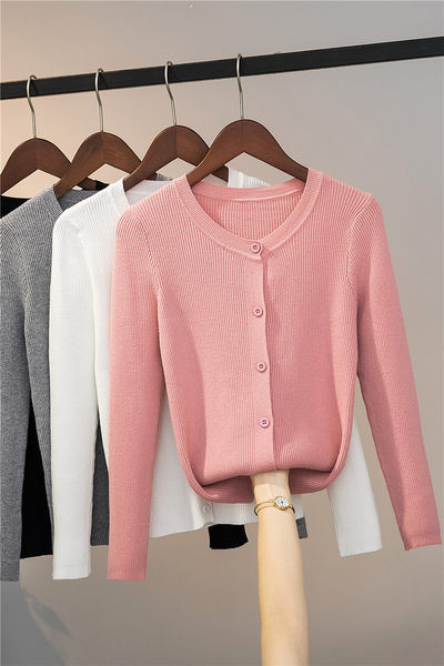 Γυναικεία ζακέτα λεπτό πλέξιμο με οβάλ λαιμόκοψη και κουμπιά