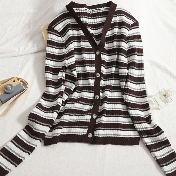 Uue mudeli naiste triibuline vest nööpide ja spitsikaelusega