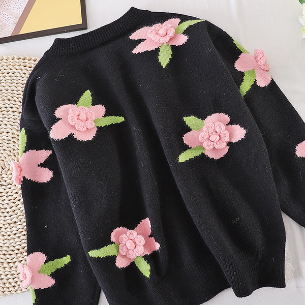 Női kardigán gombokkal és 3D elemmel fekete színben