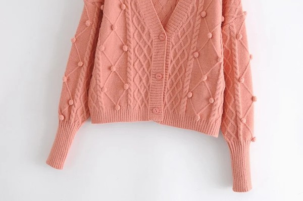 Μοντέρνα γυναικεία ζακέτα με λαιμόκοψη V