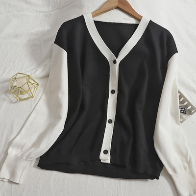 Naiste vabaaja vest nööpide ja spitsikaelusega - kolme värvi
