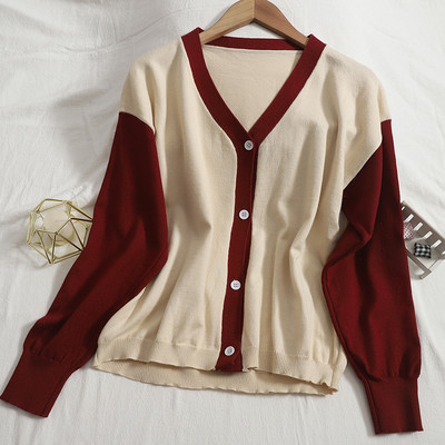 Naiste vabaaja vest nööpide ja spitsikaelusega - kolme värvi