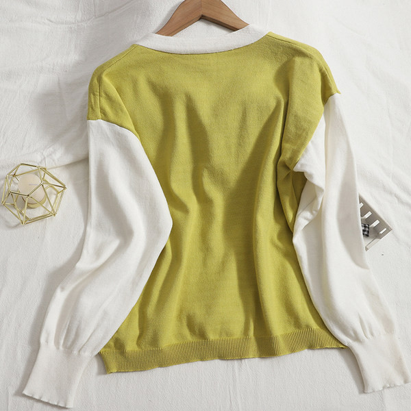 Naiste vabaaja vest nööpide ja spitsikaelusega - kolme värvi