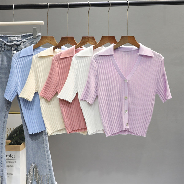 Vékony kötésből készült, rövid ujjú női kardigán