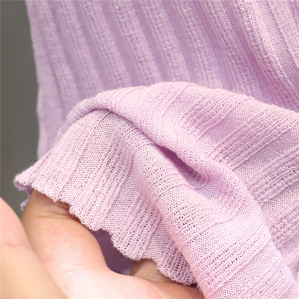 Vékony kötésből készült, rövid ujjú női kardigán