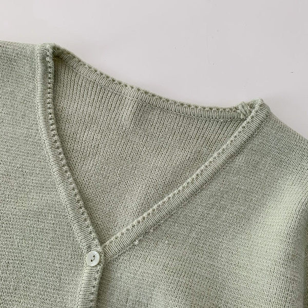 Sima modell női kardigán gombokkal