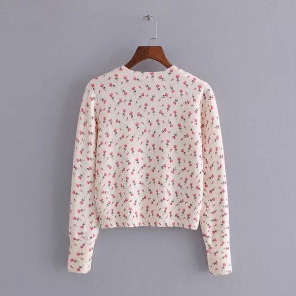 Női kardigán virágmintás gombokkal