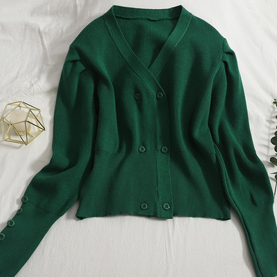 Modern női mellény spitz nyakkivágással és aszimmetrikus rögzítéssel