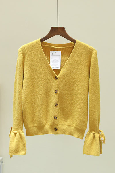 Γυναικεία ζακέτα με κορδόνια με μανίκια και λαιμόκοψη spitz