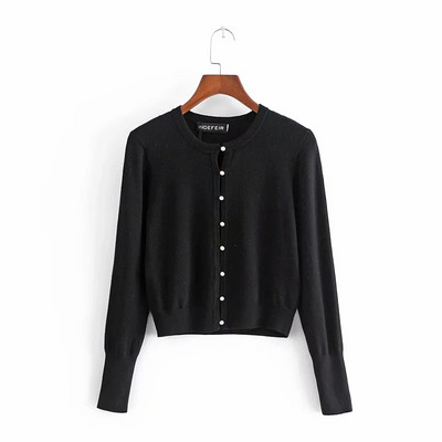 Κοντή ζακέτα από λεπτό πλέξιμο με κουμπιά και πέρλες