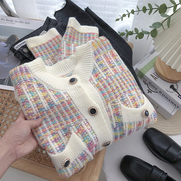 Värviline taskutega naiste kardigan