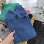 Ühevärviline mudel paljaste õlgadega naiste kootud vest