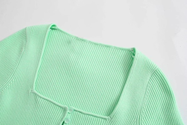 Lühike velvetist ruudukujulise kaelusega vest