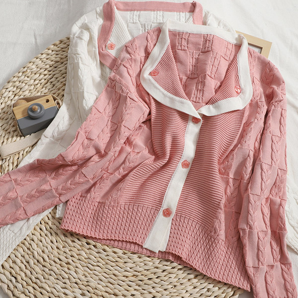 Naiste vabaaja nööpide ja pikkade varrukatega kardigan valge ja roosa