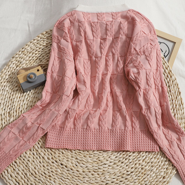 Naiste vabaaja nööpide ja pikkade varrukatega kardigan valge ja roosa