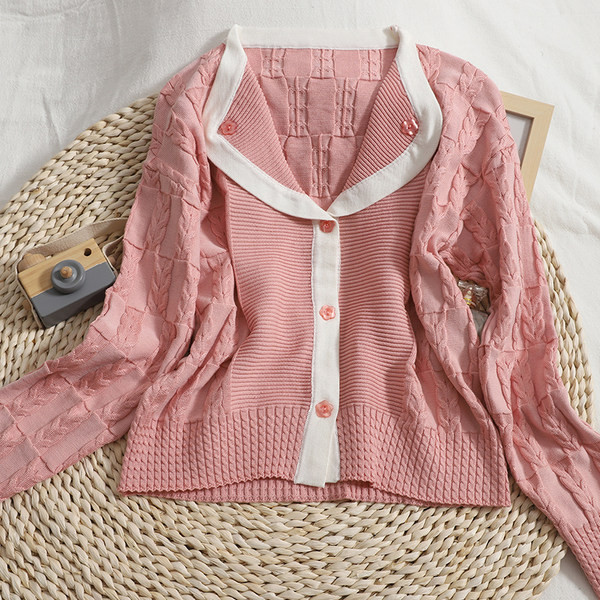 Naiste vabaaja nööpide ja pikkade varrukatega kardigan valge ja roosa