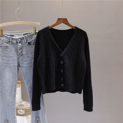 Naiste kootud vest nööpide ja spitsikaelusega - pikkade varrukatega