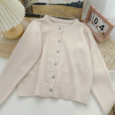 Γυναικεία φθινοπωρινή ζακέτα με κουμπιά και στρογγυλή λαιμόκοψη