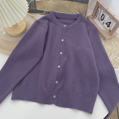 Γυναικεία φθινοπωρινή ζακέτα με κουμπιά και στρογγυλή λαιμόκοψη