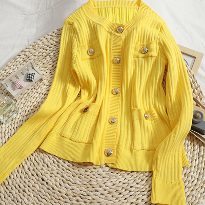 Casual γυναικεία ζακέτα με στρογγυλή λαιμόκοψη και στρογγυλά κουμπιά