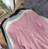 Naiste nööpide ja pitsiga kardigan