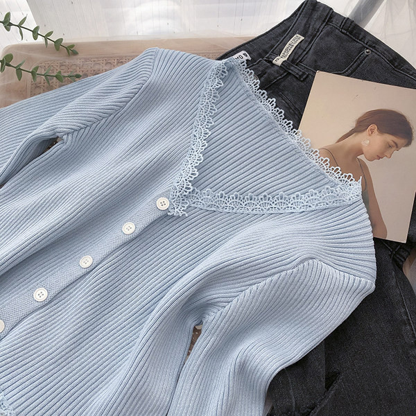 Naiste nööpide ja pitsiga kardigan